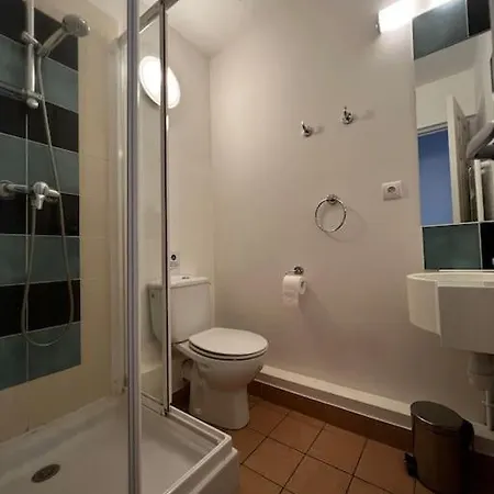 Apartment Acces *